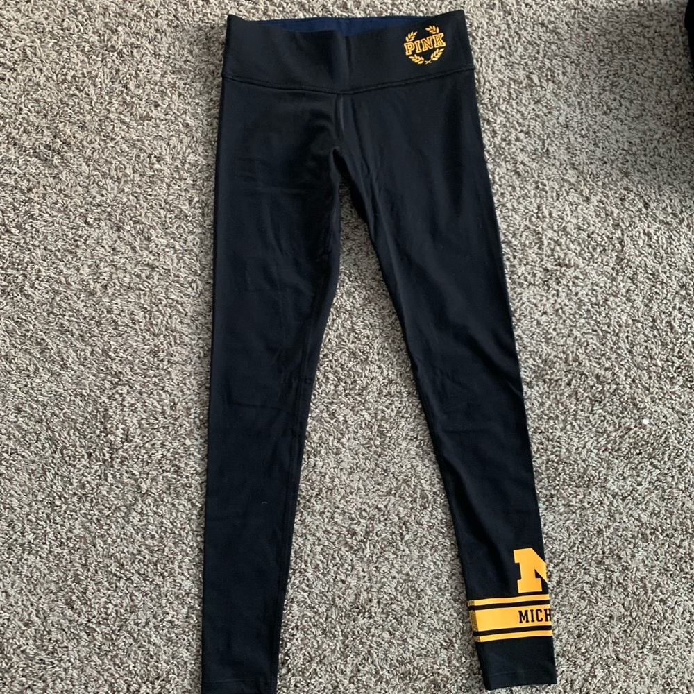 VS PINK Michigan black leggings